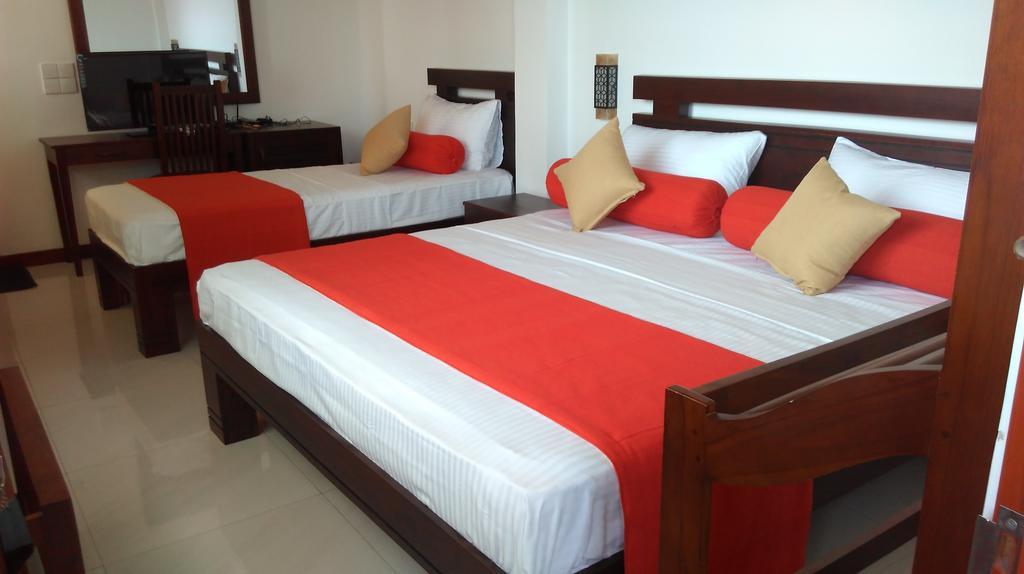 Vin Roma Inn Канди Экстерьер фото